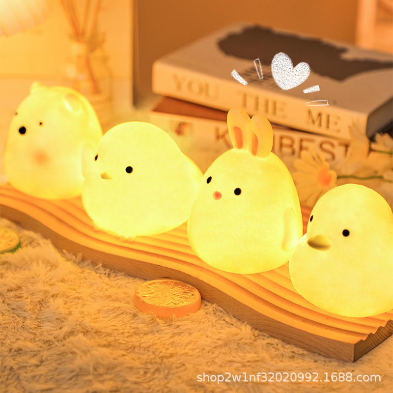 Venta directa de fábrica de luz de la noche del conejo celebridad en línea puesto de mercado nocturno suministro al por mayor juguetes luminosos niños dormitorio lámpara de noche