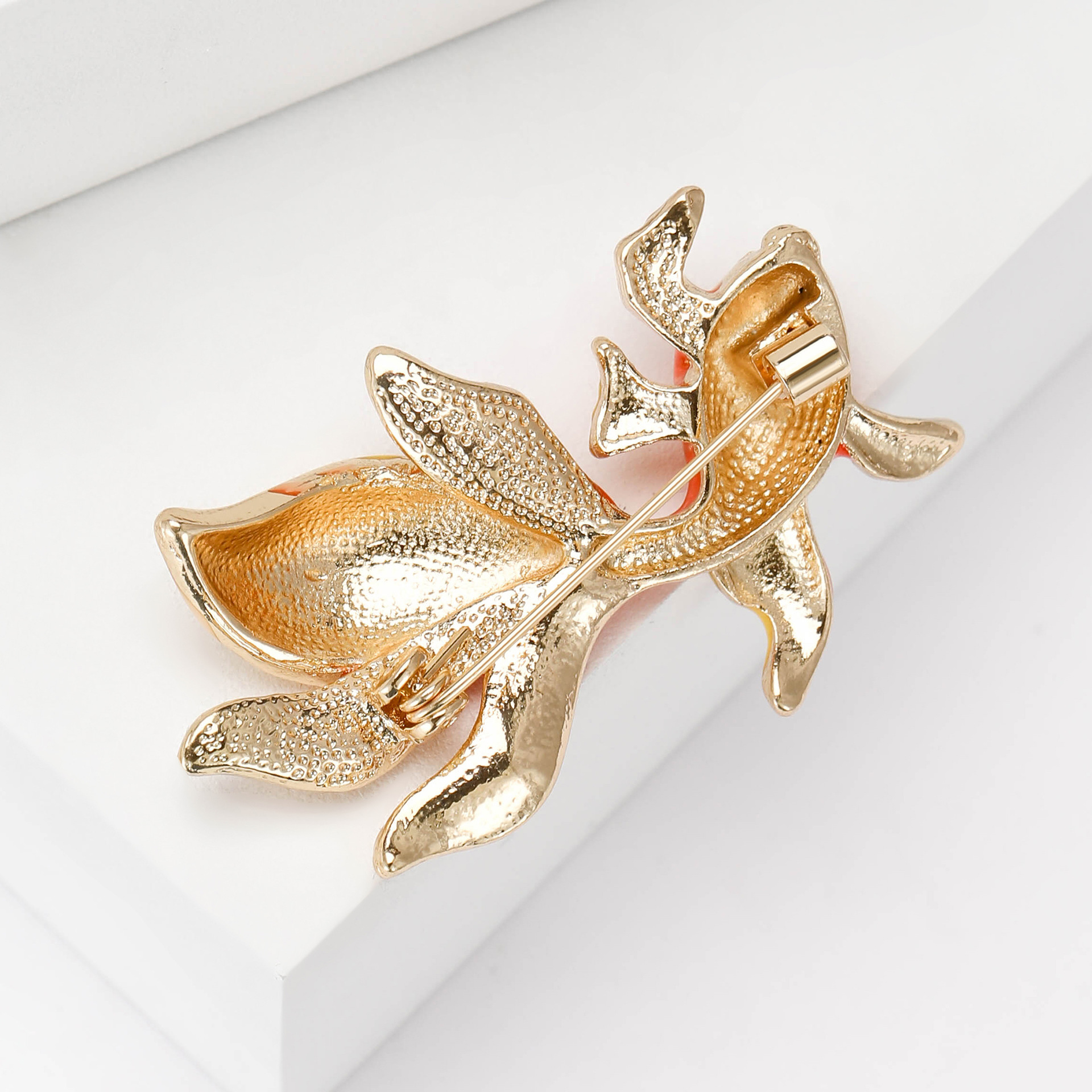 15g Weight Brooches Classification Banquet Occasion Alloy Material Goldfish Pattern All Seasons Season Women's Gender Enamel Design Chinoiserie Style Chinoiserie Pin Goldfish Alloy Enamel Women's Brooches 8