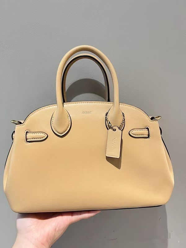 Kou C's 2025 新しい EMPIRE CARRYALL ポータブルボウリングバッグレトロ通勤ショルダークロスボディバッグ女性用