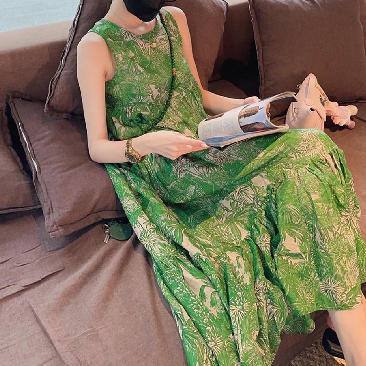 싼야 해변 휴가 해변 롱 드레스 녹색 민소매 루즈 슬리밍 조끼 드레스 여름 2025 새로운 스타일