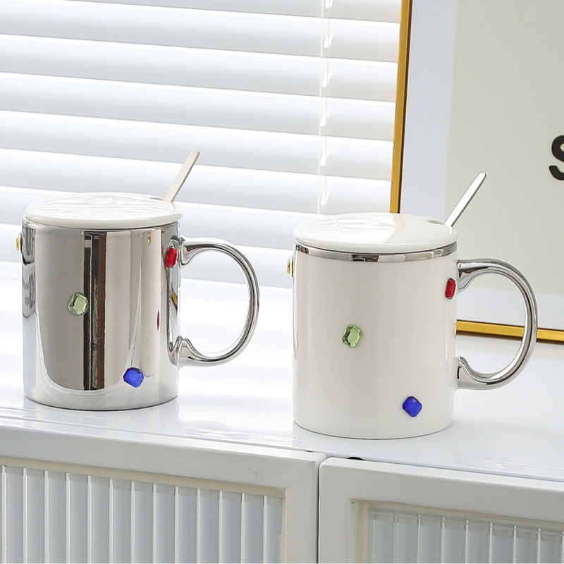 電気メッキ宝石マグ、蓋とスプーン付きの見栄えの良いクリエイティブセラミックマグ、家庭用カップルウォーターカップ、朝食ミルクカップ|undefined