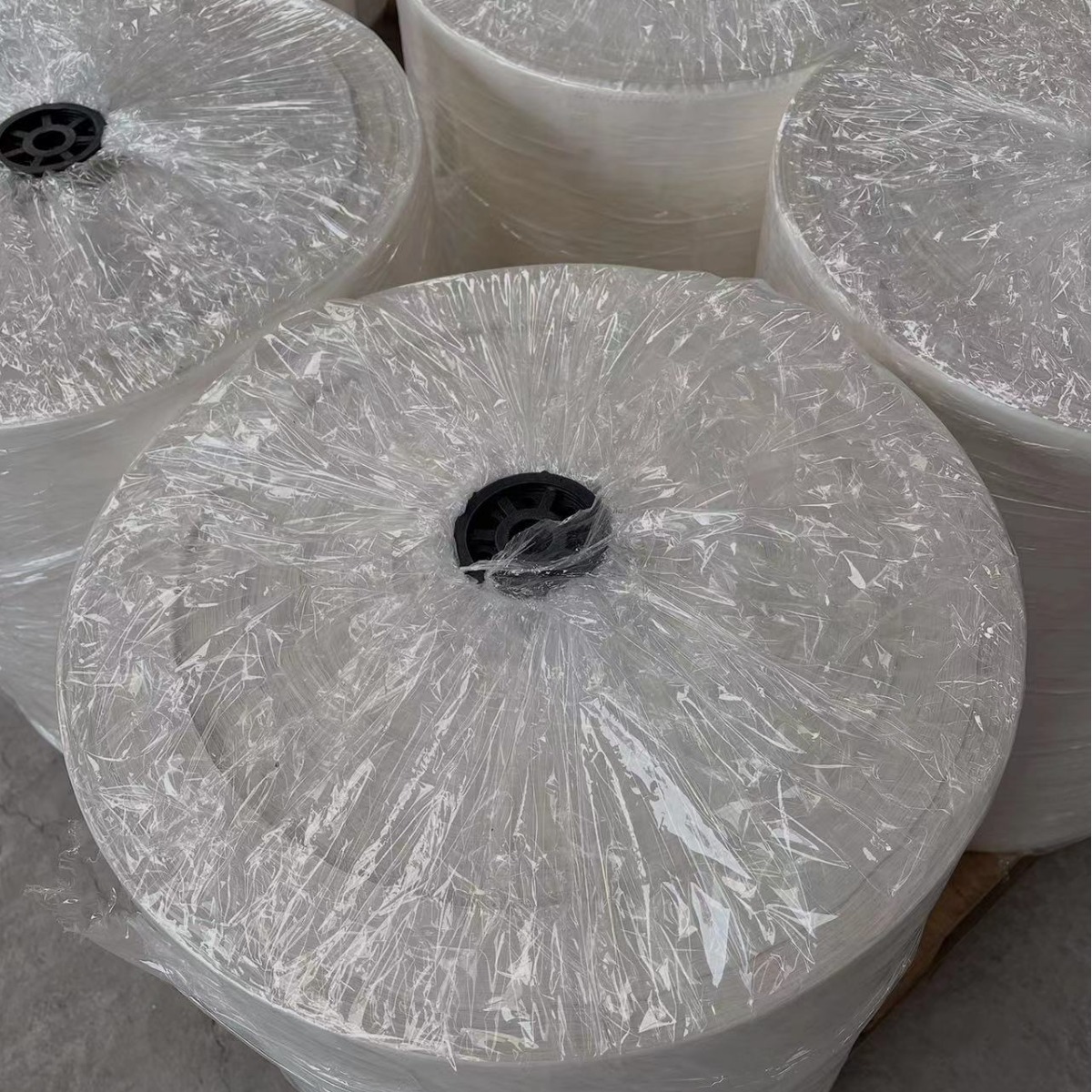 厂家直供 丝绸母卷涤纶丝醋酸布热熔胶丙烯酸胶带93cm*500m