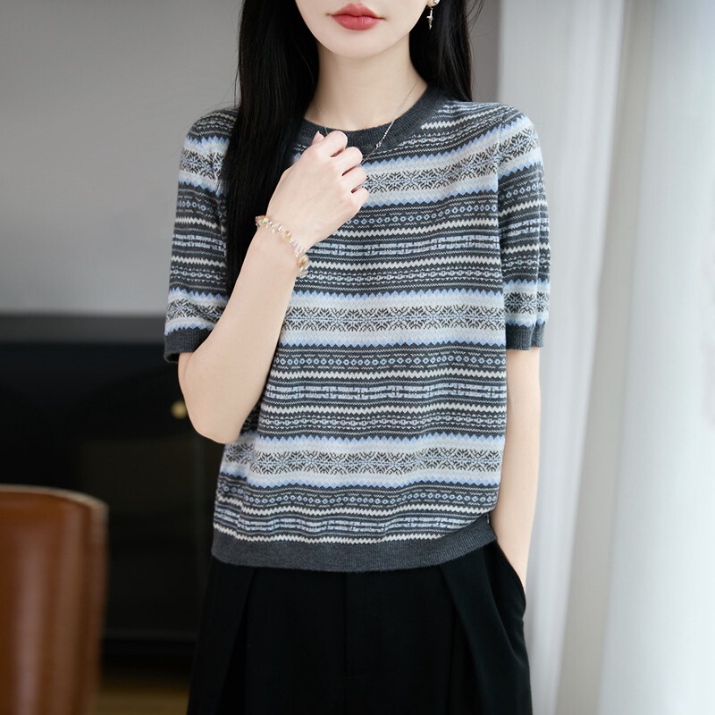 Retro Colorful Striped Wool Knit Sweater for Women, Early Autumn Thin Sweater Top, Base Layer, Cross-Border Wholesale