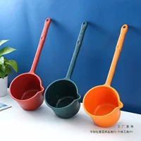 Пластиковая ложка для воды с длинной ручкой для детского шампуня, кухонная ложка для воды, утолщенная ложка для детской ванны.