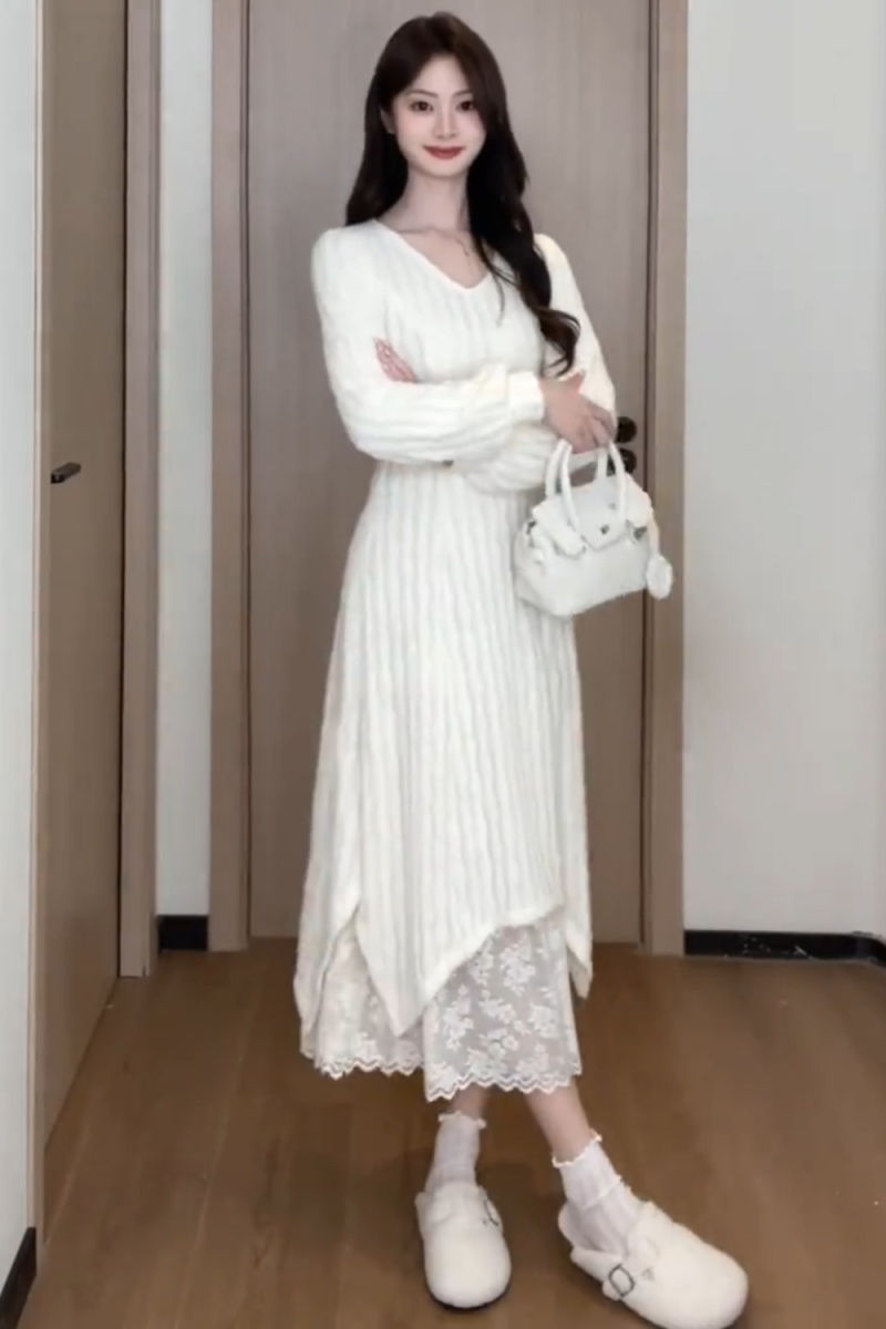 法式拼接蕾丝长袖连衣裙女秋冬新款温柔气质修身显瘦打底长裙子