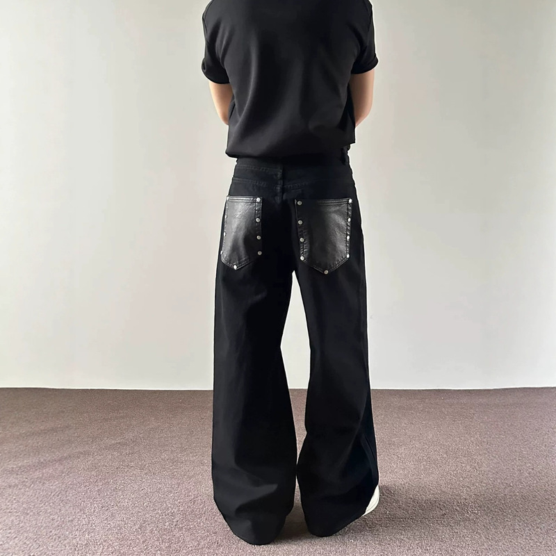 2026 American Motorcycle Style Black Wide-Leg Jeans for Men and Women with Rivets, Five-Button Leather Pockets, Loose Street-Style Pants 2026 American Motorcycle Style Black Wide-Leg Jeans for Men and Women with Rivets, Five-Button Leather Pockets, Loose Street-Style Pants
