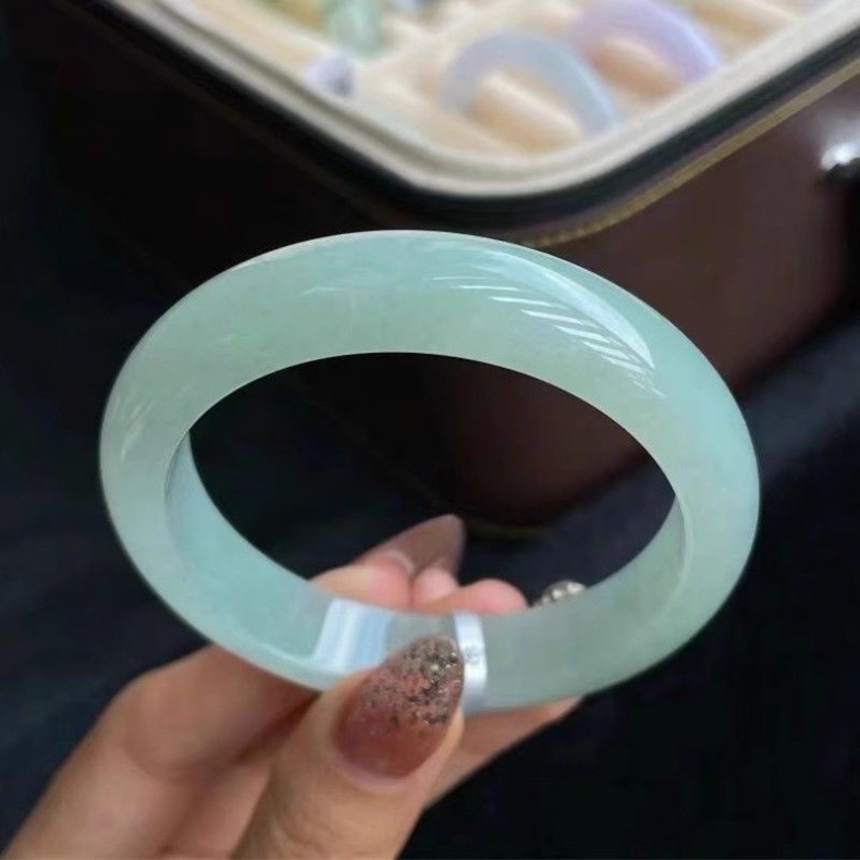 Vòng tay ngọc bích Miến Điện tự nhiên, vòng tay ngọc bích xanh lục cổ điển, vòng tay ngọc bích phong thủy chi tiết 3