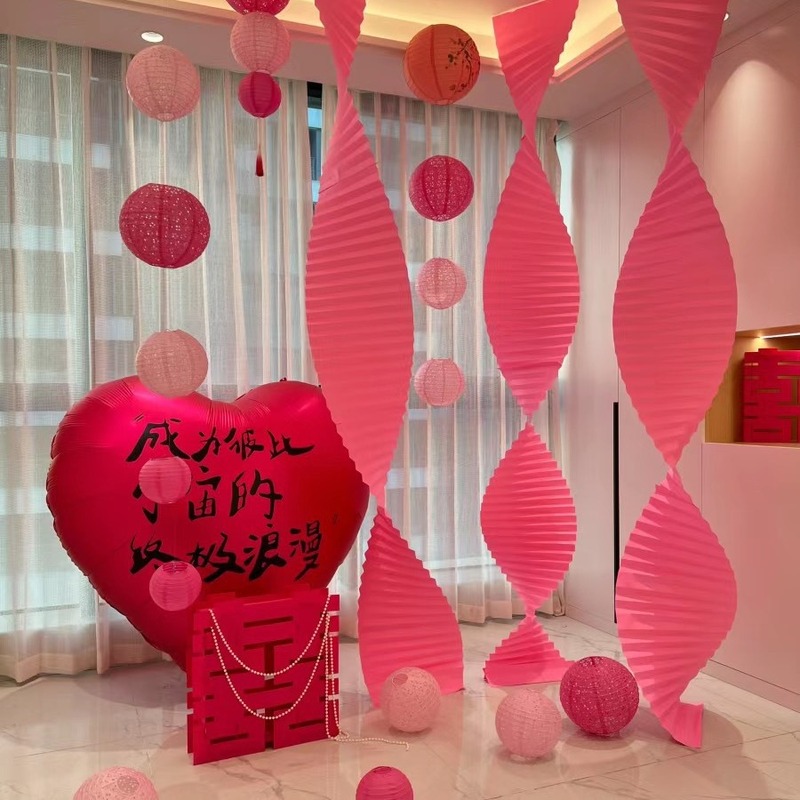 結婚式の装飾用品の赤い中国式の紙の提灯の結婚の装飾の結婚の部屋は結婚式の大きい赤い折り紙を配置します。|undefined