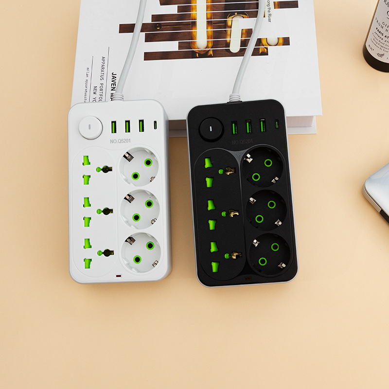 Q5201# 3 - bit universal agujero 3 - bit agujero europeo en bolsa 3USB + 1Type-c blanco y negro estándar europeo