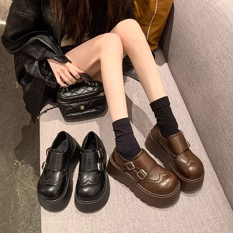 Pequeño aumento de altura zapatos Lefour mujeres 2026 primavera nuevo estilo británico marrón retro versátil zapatos de cuero pequeño bloque