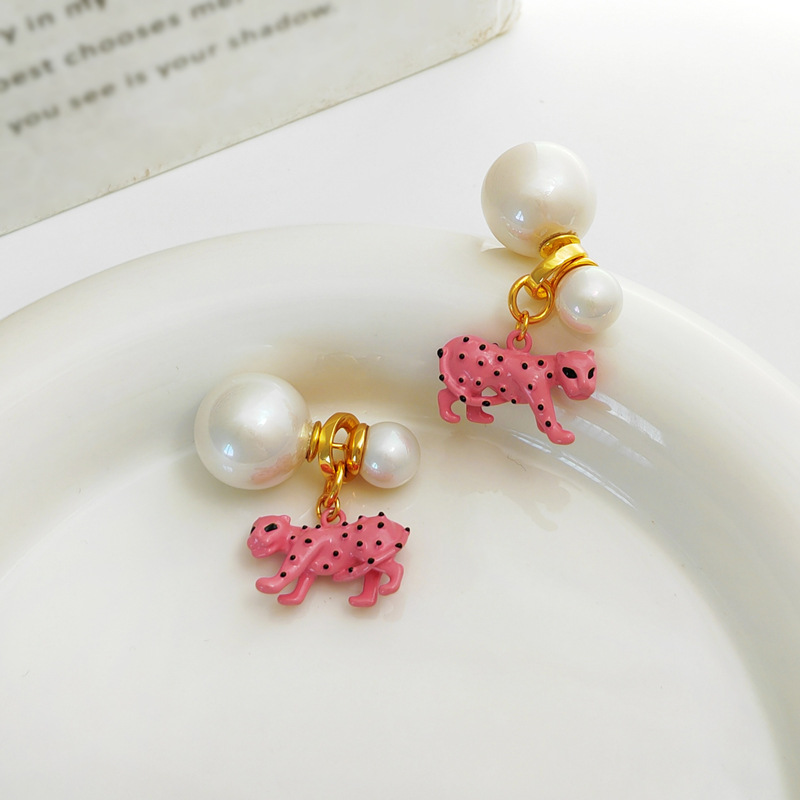 Fashion Leopard Copper Stoving Varnish Artificial Pearls Earrings 1 Pair
