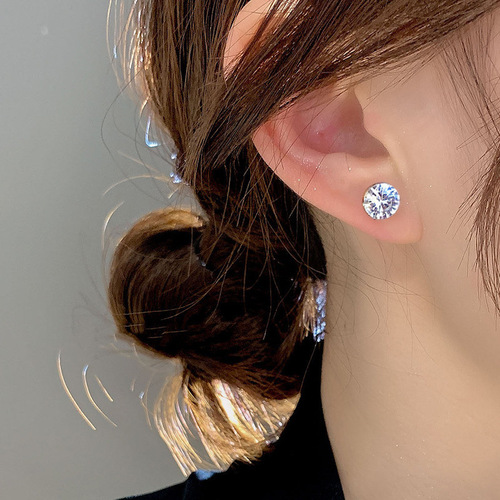 Xiaohongshu magnet suction earring with design sense, minority temperament, iron magnet zirconium earring for women, ear bone clip