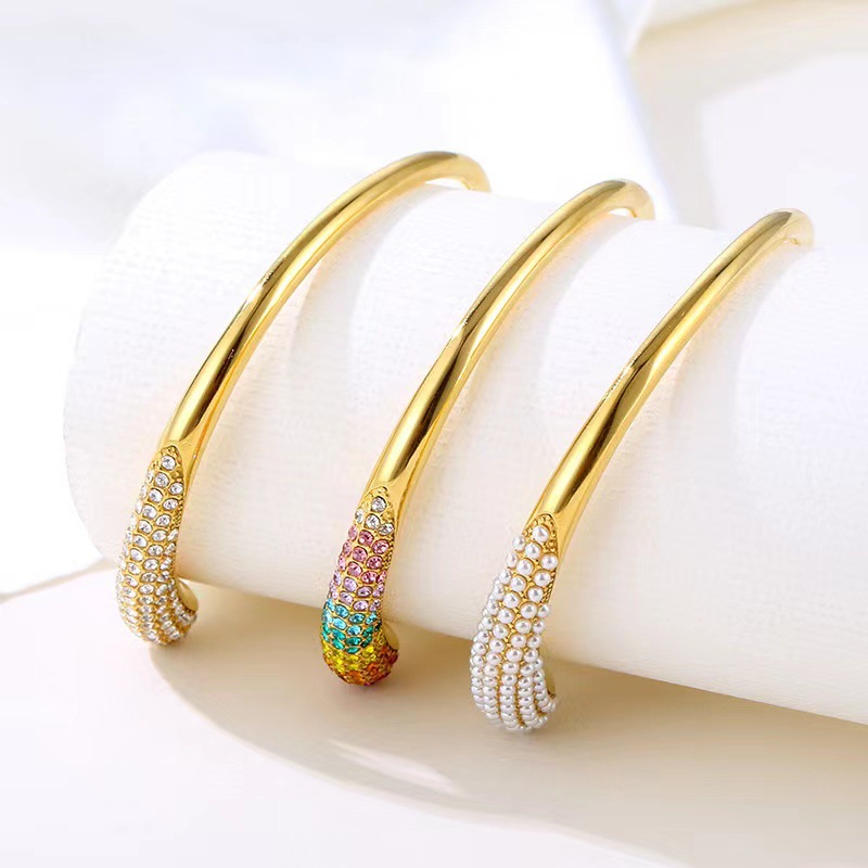 Pulsera de acero titanio, pulsera abierta de perlas y diamantes multicapa para mujer, sensación de alta gama, moda transfronteriza, pulsera de lujo ligero de 18k