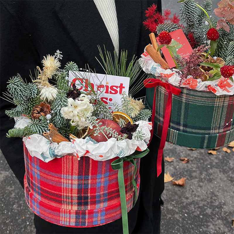 圣诞节小香风格子款松果苹果水果创意礼盒抱桶生日礼品礼物送女友