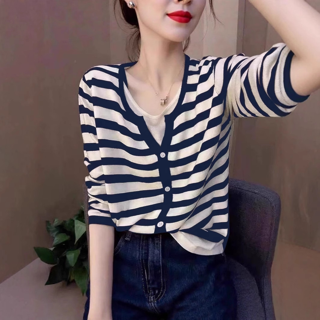 条纹假两件针织开衫女秋季2025新款宽松显瘦打底毛衣洋气长袖上衣