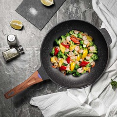 康龍麦飯石は鍋にくっつかないで料理を炒めます。
