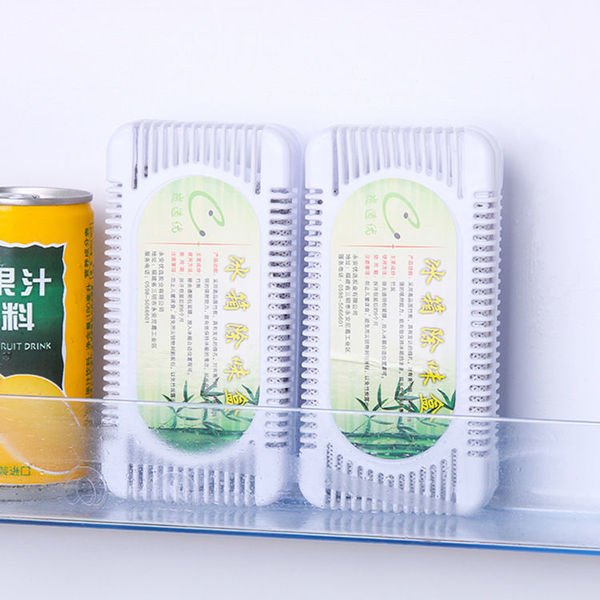 Refrigerator deodorizing box deodorizing the odor to remove odor…