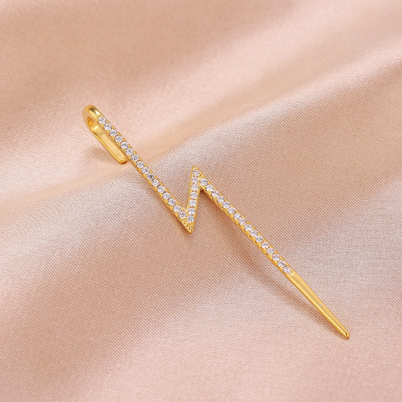 Nuevo estilo europeo y americano estilo frío diamante incrustado gancho para la oreja personalizado piercing oreja pin hembra rayo hoja oreja clip oblicua línea oreja espárragos