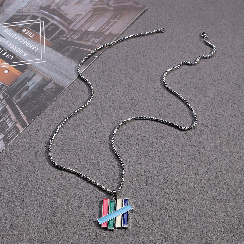 Collana con pendente undefeated five bar uomo stile hip hop_voghion.com