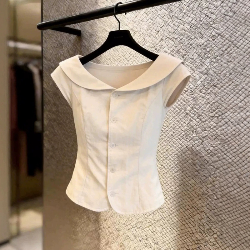 Korean-Style Ins Waist-Cinching Apricot-Colored Shirt for Women, Summer Niche Sweet Turn-Down Collar Shirt, Stylish Slim-Fit Top Korean-Style Ins Waist-Cinching Apricot-Colored Shirt for Women, Summer Niche Sweet Turn-Down Collar Shirt, Stylish Slim-Fit Top