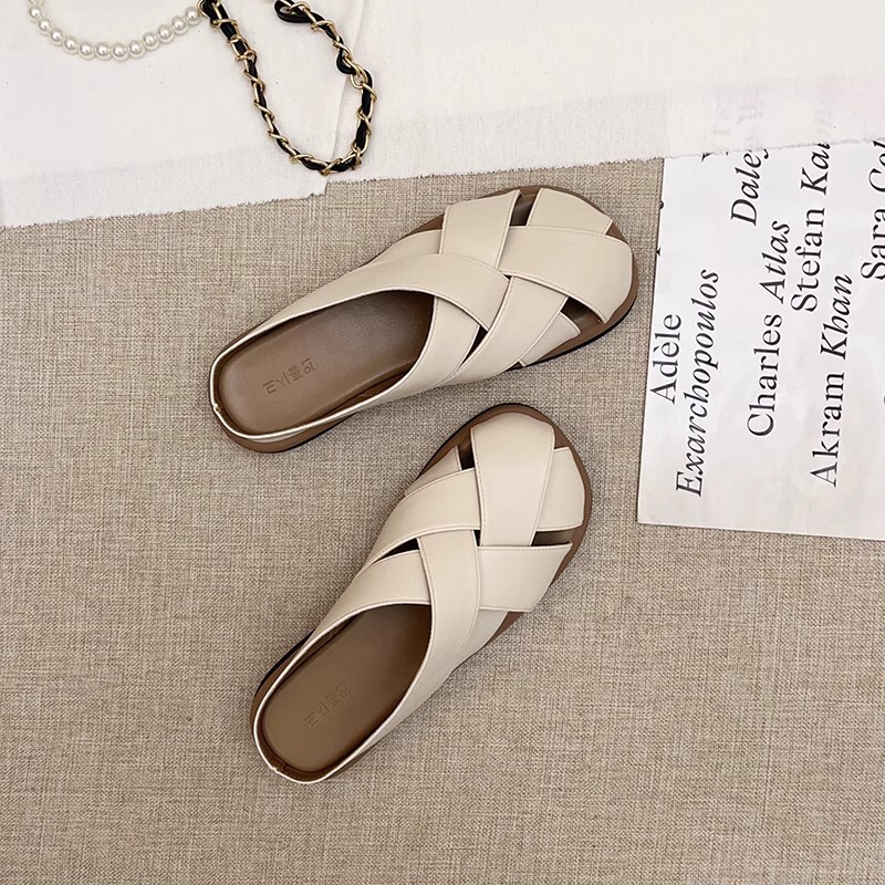 Retro Soft Leather Toe-Toe Slippers for Women, Summer Outerwear, 2025 New Style, Versatile Woven Roman Sandals, Flats-Soled with Skirts, Half-Slippers