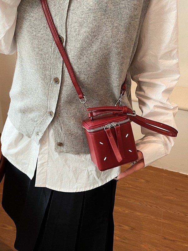 Bolso de moda coreano para mujeres 2024 nuevo bolso de caja cuadrada simple y versátil bolso de hombro pequeño diseño popular