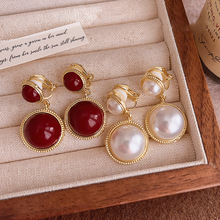 爆款赫本经典白珍珠耳环女复古宫廷风安可拉红无耳洞女耳夹耳坠