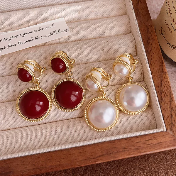 Explosions Hepburn Classic White Pearl Earrings Women's Retro Court Style Ancora Red Ear Drop with No Ear Holes for Women