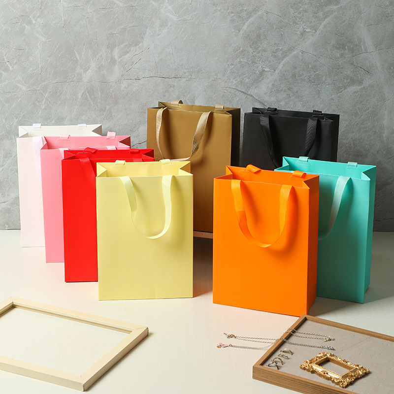 ウエストラインなしの厚みのあるジュエリーボックスハンドバッグメガネ店紙袋衣料品店ギフトバッグショッピングバッグ高級バッグ|undefined