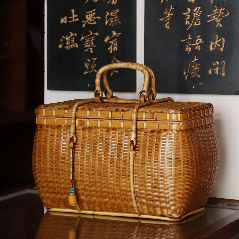 Exquisite bamboo woven creative Chinese style cultural cosmetic bag storage tea box antique-style medicine box women's tea box handbag
