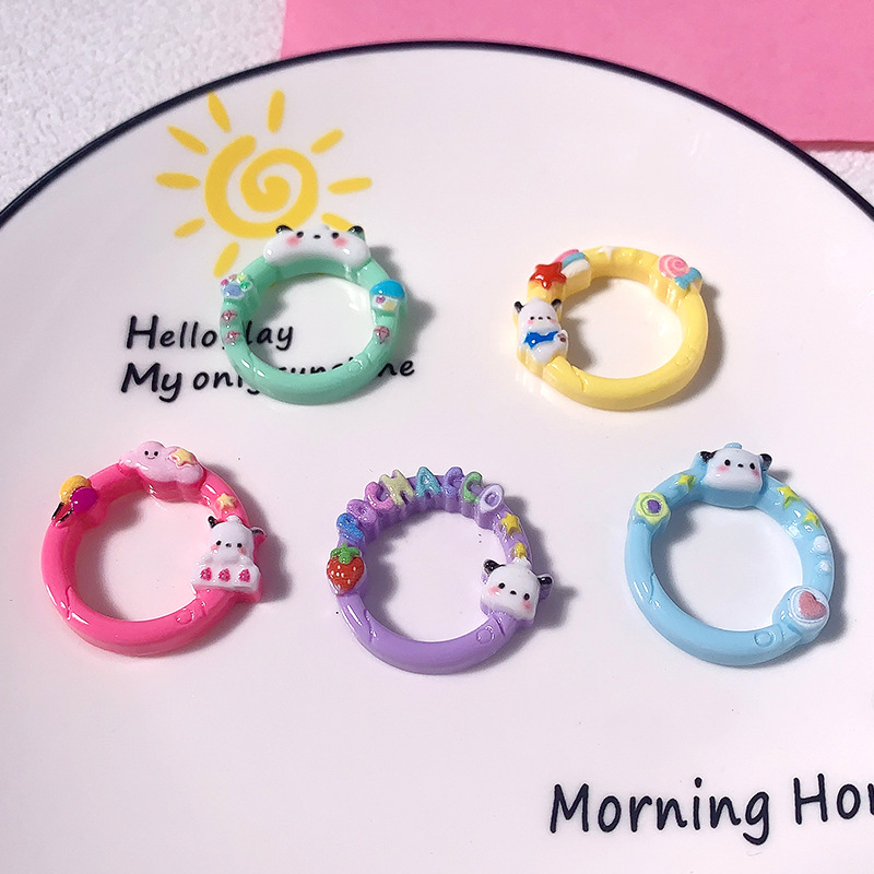 Nuevos dibujos animados Sanrio Pacha imitación anillo abierto DIY accesorios de resina adornamiento para el cabello crema caja de teléfono móvil llavero