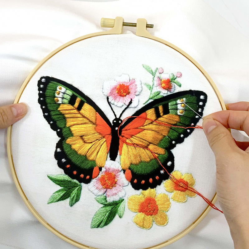 Mona Lisa bordado real bordado cruzado mariposa de color nueva imitación de estilo nacional floral decoración bordada a mano