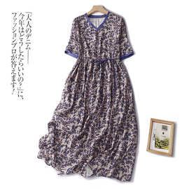 实拍2025夏新款复古印花宽松显瘦碎花中长款抽绳V领棉麻连衣裙女