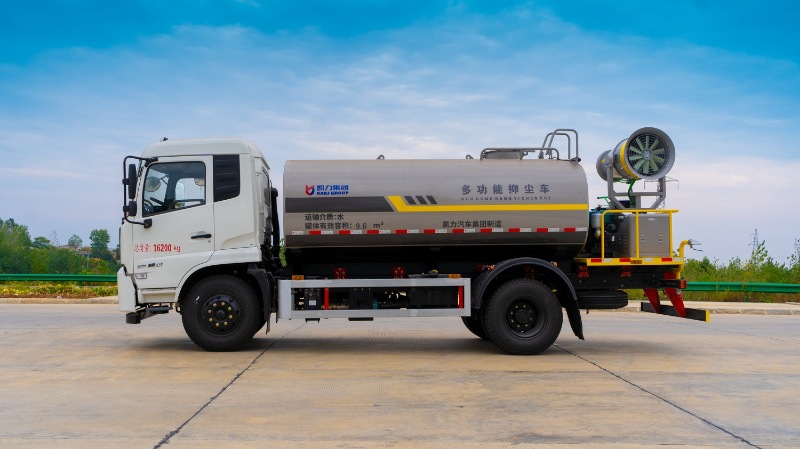 Export 12-Ton Water Tanker Dongfeng Tianjin Multifunctional Dust Suppressor Truck 15-Ton Spray Sprinkler Truck Municipal Bidding Special Vehicle