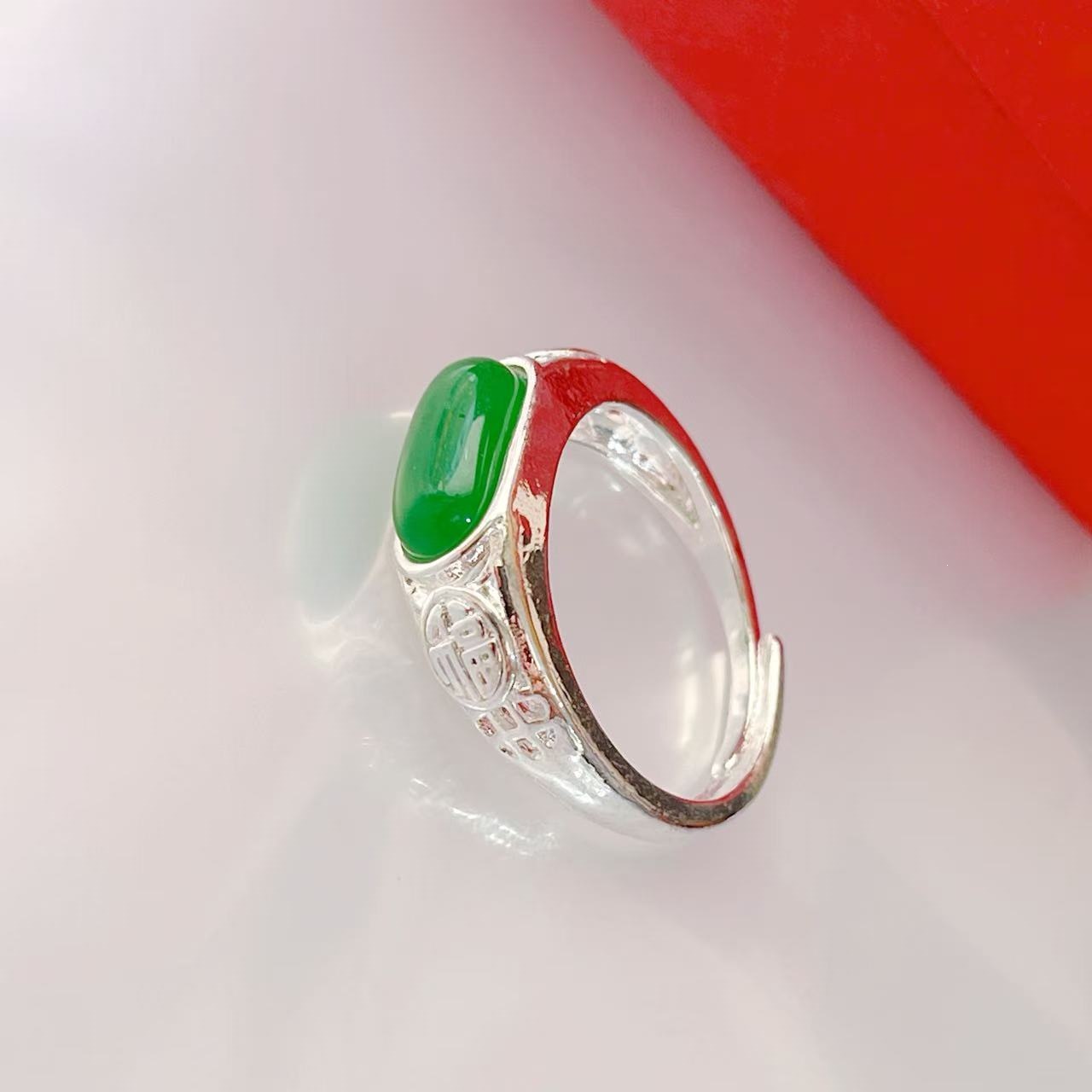 High-quality imitation silver-plated ring, long-shaped emerald ring, inlaid with natural jadeite, jewelry accessory