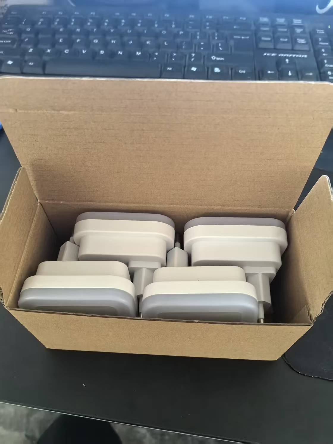 사각 흰색 따뜻한 조명(유럽 표준) 4팩