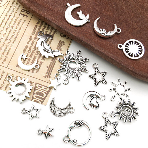 A vintage alloy sun, moon, and star accessory DIY necklace, bracelet pendant, small silver-plated charm