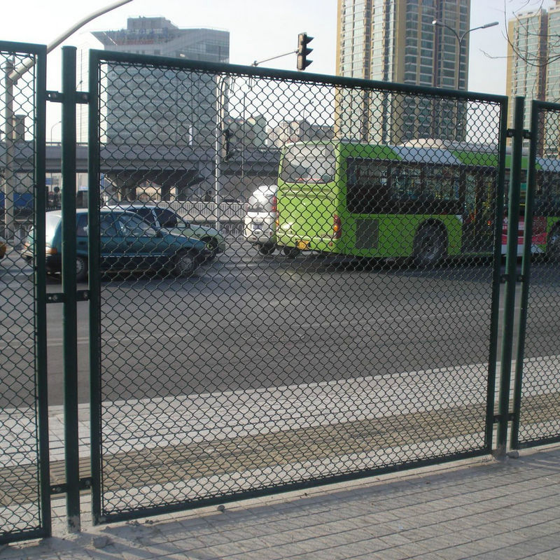 供应围墙护栏网 围栏网 铁丝防护网  勾花铁丝网