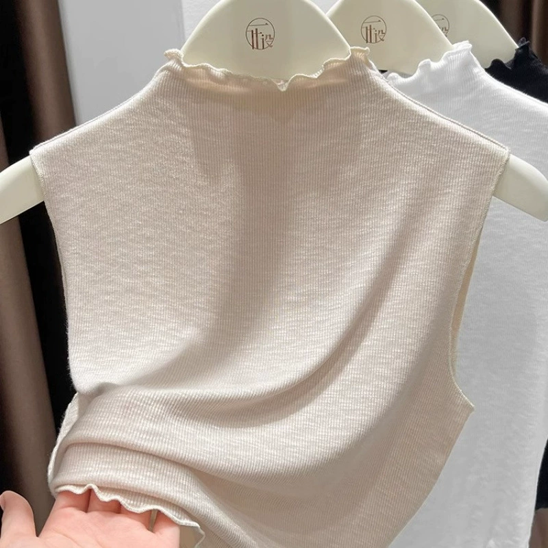 Thin tank top, knitted shirt sleevless, slim fit