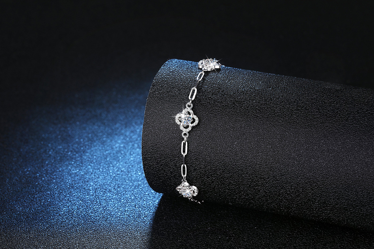 Sterling Silver Cable Chain Bracelets Elegant Shiny display picture 1