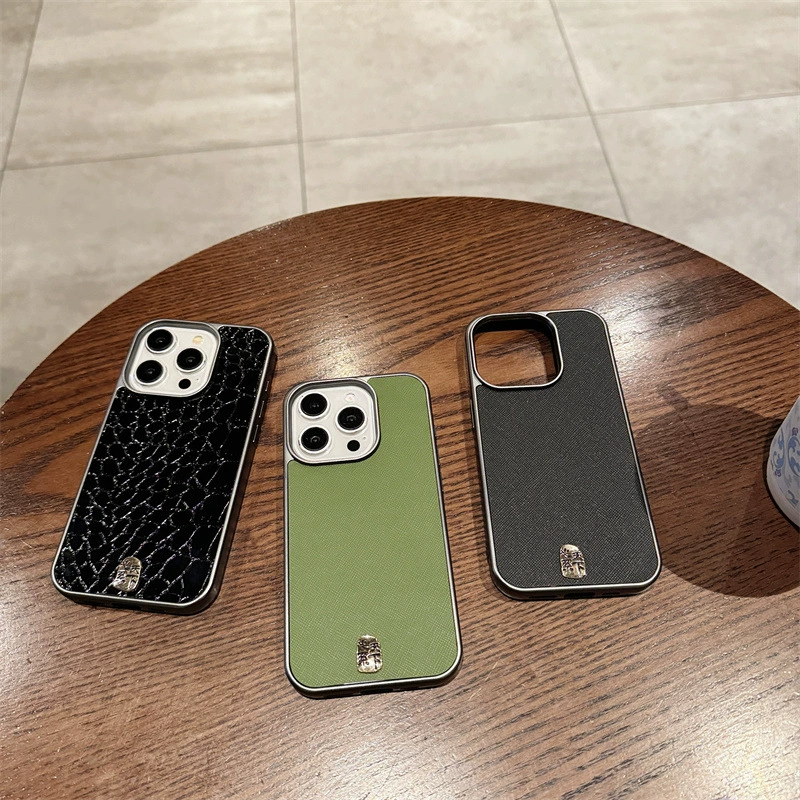 Чехол для iPhone 16/15/14 Pro Max гальванизированный с крестовым узором противоударный