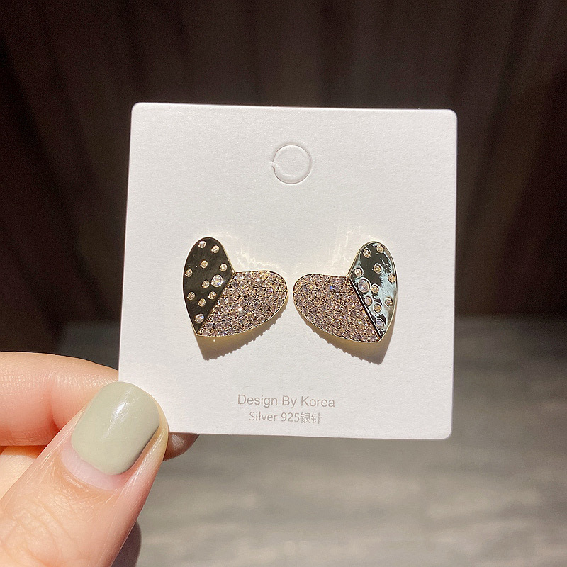 Korean Zircon Micro-inlaid Heart-shaped Earrings display picture 7