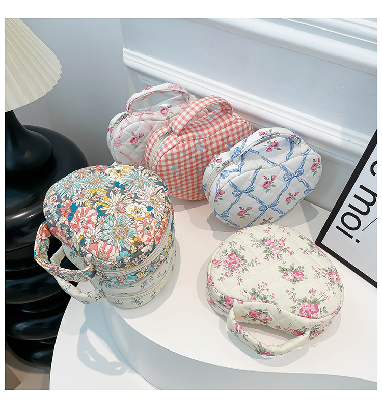 132g Weight Polyester Cotton Lining Material Sewing Thread Fashion Element Zipper Closure Type Top Handle Strap Type Cosmetic Bag Bags Type Holiday, Daily Occasion Quilted Cotton Material Plaid, Flower Pattern All Seasons Season Women's Gender Classic Style Style Heart-shaped Shape Medium Size Classic Style Plaid Flower Quilted Cotton Sewing Thread Heart-shaped Makeup Bags 11