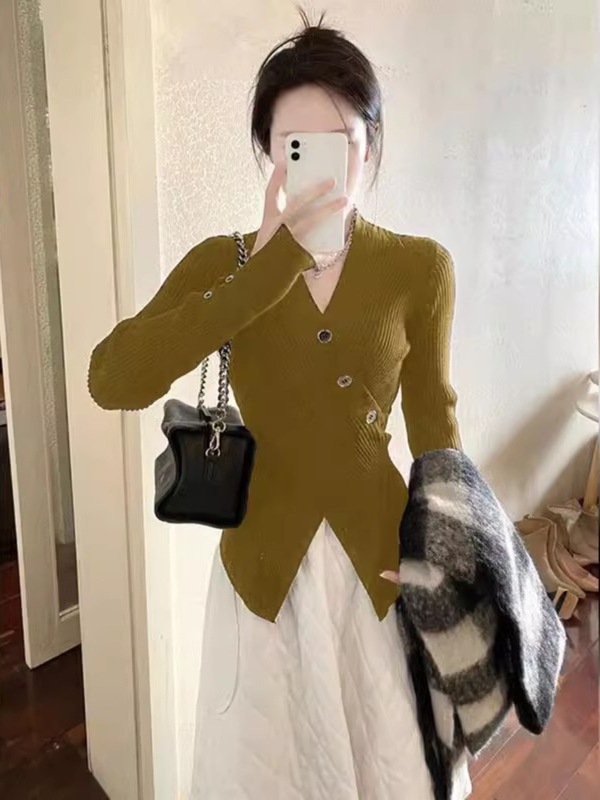 秋季v领长袖打底针织衫上衣洋气别致独特设计感小众毛衣女款内搭|undefined
