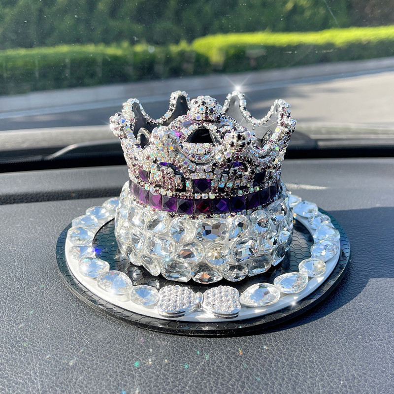 Nuevos adornos para automóviles, accesorios para automóviles, coronas de diamantes, perfumes, decoraciones de aromaterapia para automóviles, suministros para automóviles nuevos para niñas