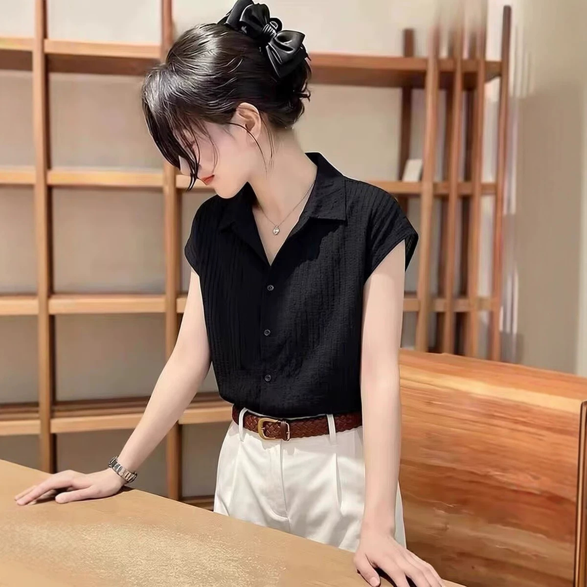 Áo sơ mi polo nữ tay ngắn cổ bẻ màu đen cao cấp — màu đen chi tiết 4