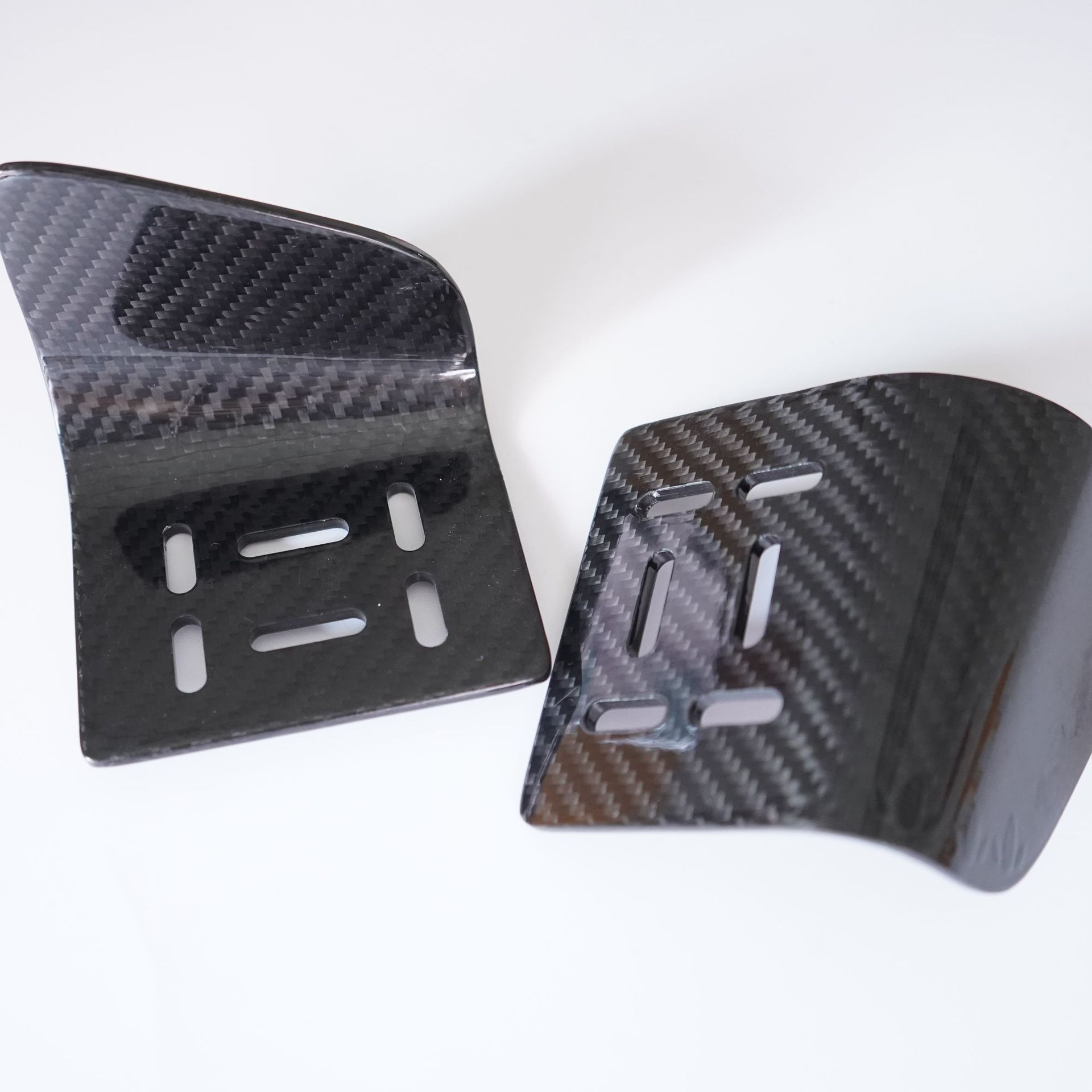 厂家直销碳纤维汽车异形件新能源轻量化抗冲击定制碳纤维配件