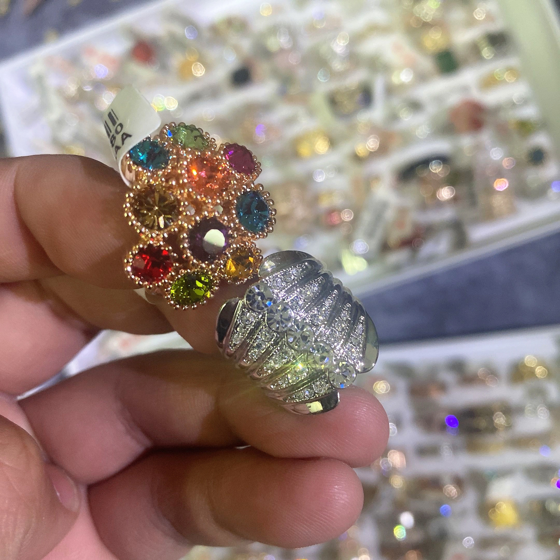 Luxurious Full Diamond Electroplated Gold Ring For Women Flower_voghion.com