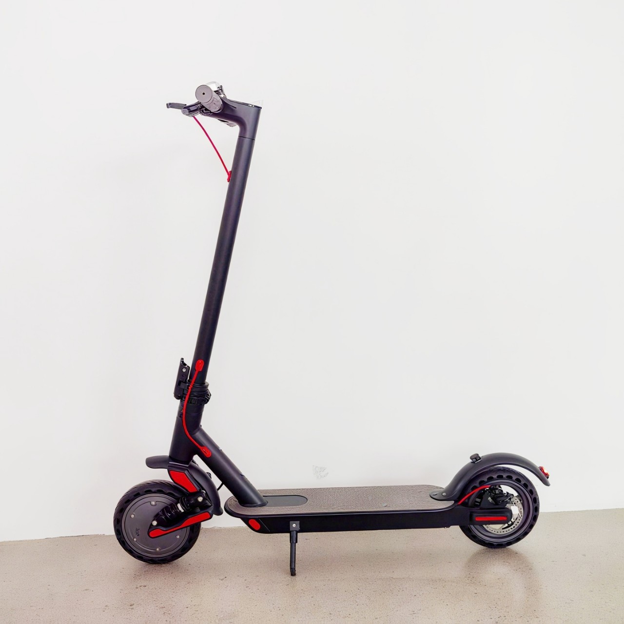 8.5 Scooter eléctrico de amortiguación de brazo oscilante de pulgada para estudiantes adultos plegable fácil de transportar Scooter de duración de la vida