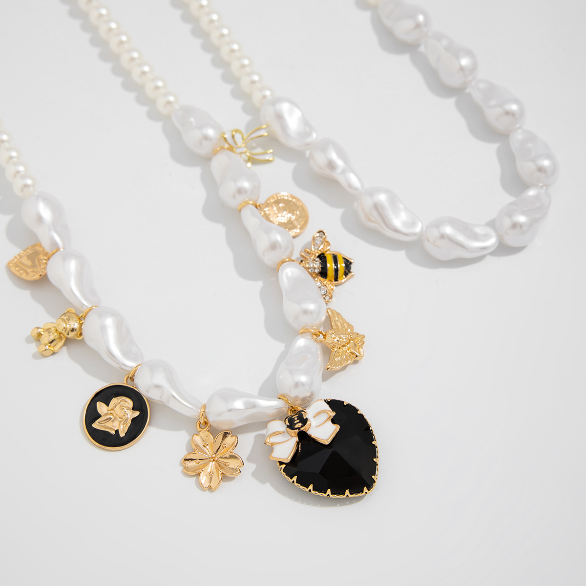 34g Weight Lobster Trigger Clasp Closure Clasp Closure Type Alloy Pendant Material Necklace Classification Pearl Chain Material Beaded Chain Chain Type 1 Piece Quantity Holiday, Daily Occasion Imitation Pearl, Alloy Material Heart Shape, Flower Pattern All Seasons Season Women's Gender Plating Design Sweet Style Women's Imitation Pearl Alloy Beaded Chain Plating Heart Shape Flower Necklace Imitation Pearl Jewelry 4